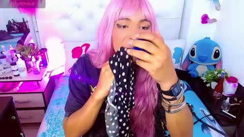 antonela_xx3 online show from March 1, 8:53 pm