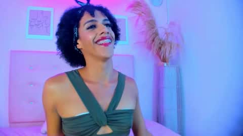 Snapshot of aprill_fox chatting on October 6, 10:10 pm aprill_fox online show from October 6, 10:10 pm