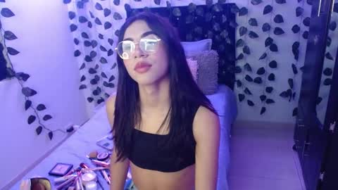 Aria Buitrago online show from January 14, 2:32 pm