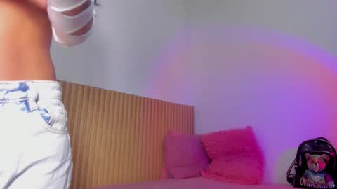 Aria Millers  online show from February 13, 11:39 am