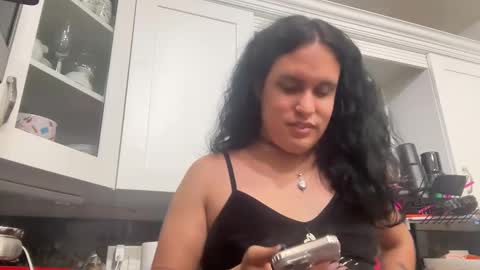 Snapshot of ariawestlove chatting on February 24, 6:05 am Aria online show from February 24, 6:05 am