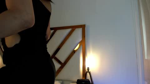 Aron cruz  online show from June 2, 1:13 pm