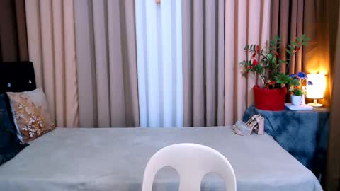 Snapshot of ashleycooper14 chatting on January 15, 4:21 pm Hello ur lovely ash online show from January 15, 4:21 pm