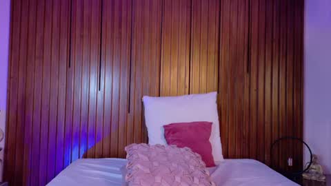 ASHLEY online show from April 16, 7:25 pm