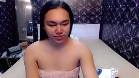 Snapshot of asian_suteishi chatting on January 25, 10:51 am stacey online show from January 25, 10:51 am