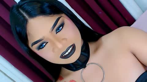 Snapshot of ava_lux chatting on October 23, 9:46 am Ava online show from October 23, 9:46 am
