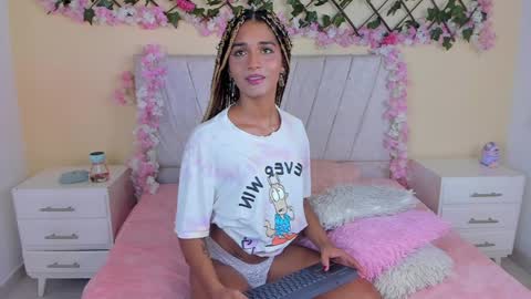 Snapshot of baby_kaliope chatting on December 28, 2:33 am Kaliope online show from December 28, 2:33 am