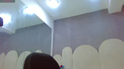 bella_77_ online show from July 25, 5:38 am
