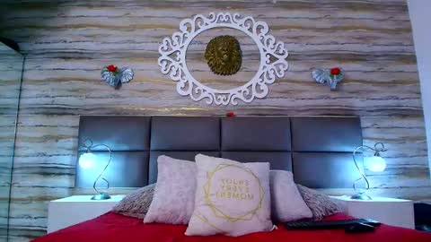     online show from February 19, 10:53 pm