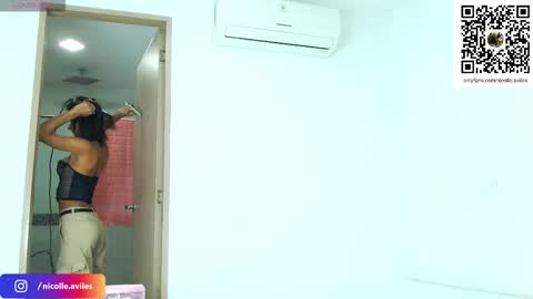 Nicolle Aviles online show from November 7, 10:43 pm