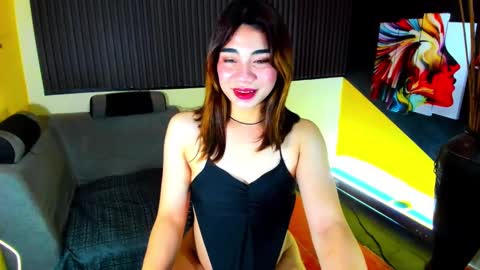 kiaaannaaaa online show from March 7, 9:43 am