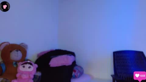 Instagram zpchherry online show from January 13, 6:38 pm