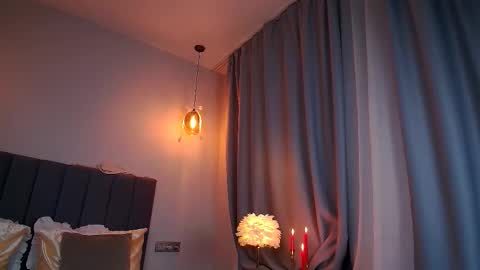 Mia online show from November 26, 10:12 pm