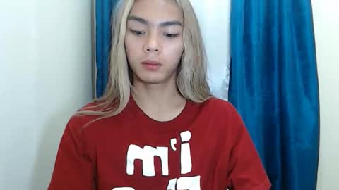 caitessa_bellemoir online show from April 3, 7:34 pm