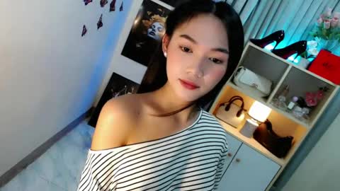 caitlin online show from April 17, 8:43 pm