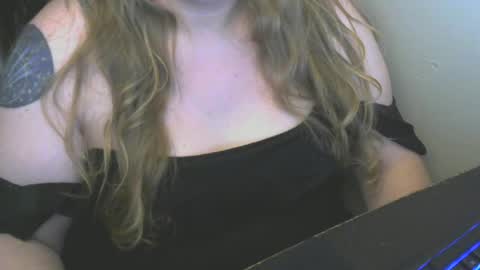 Calie online show from June 11, 1:05 am