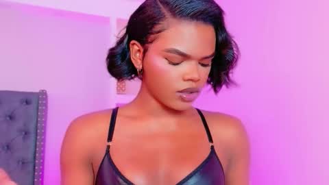 camiestrada online show from September 14, 9:36 am