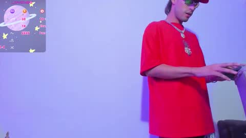  s online show from February 22, 7:11 am