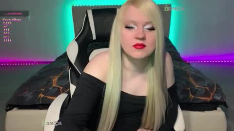 Miley online show from February 25, 5:12 am