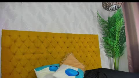 candise online show from September 16, 4:17 am