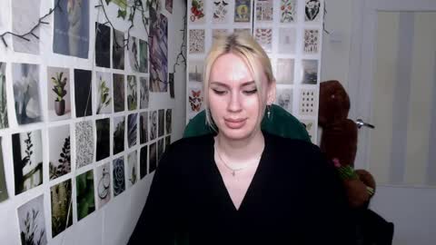 Capricious Scorpio Afa online show from April 8, 5:25 pm