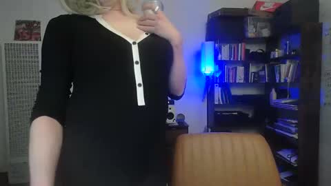 Samantha Foxey online show from April 8, 10:16 am