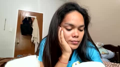 caroline_east online show from February 20, 6:48 am