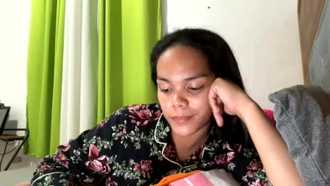 caroline_east online show from March 1, 11:27 am