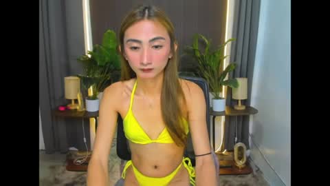 cassandrafoxxx online show from April 11, 6:22 pm