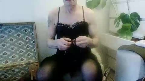 cdsandrasub online show from December 1, 2:41 pm