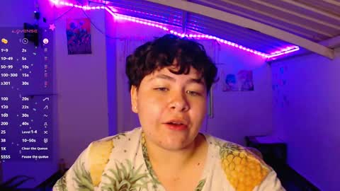 Snapshot of charlie_baker_ chatting on December 14, 7:51 am . . online show from December 14, 7:51 am