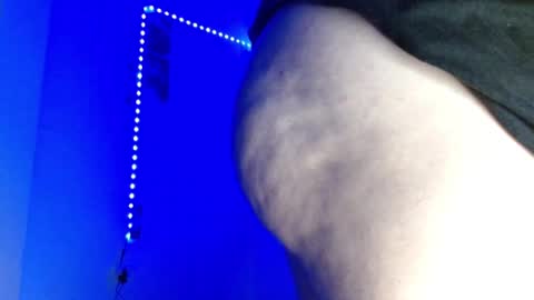 Snapshot of charlie_baker_ chatting on January 29, 3:37 pm . . online show from January 29, 3:37 pm