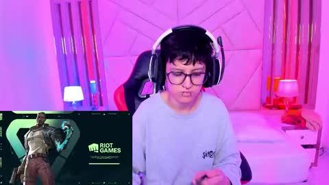 Charlie online show from November 4, 1:21 pm