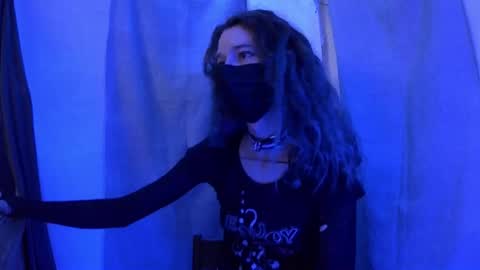 charly dest online show from December 20, 2:27 pm