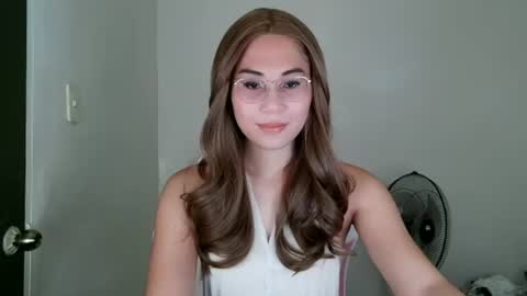 chelly4u69 online show from July 1, 11:27 pm