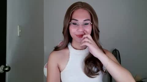 chelly4u69 online show from July 12, 12:14 am