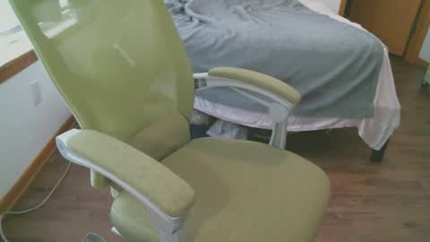 cherubimwillow online show from April 23, 8:33 pm