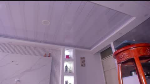 chloe_cooperr online show from March 25, 9:30 pm