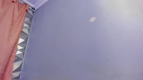 Cleo online show from February 5, 2:00 pm