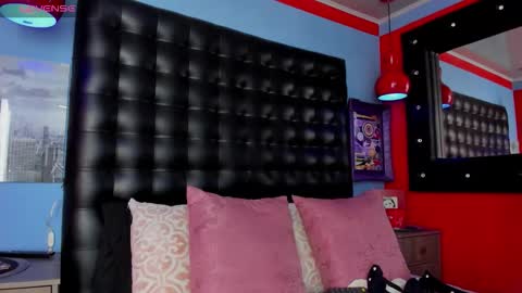 ---Cloe--- online show from October 21, 9:16 pm