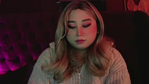 hailey online show from December 16, 6:18 am