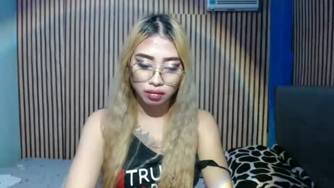 Snapshot of cummloverxx chatting on March 1, 10:45 am cummloverxx online show from March 1, 10:45 am