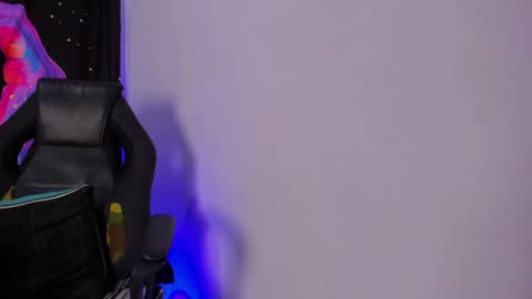 Meghan independent model online show from February 21, 8:28 am