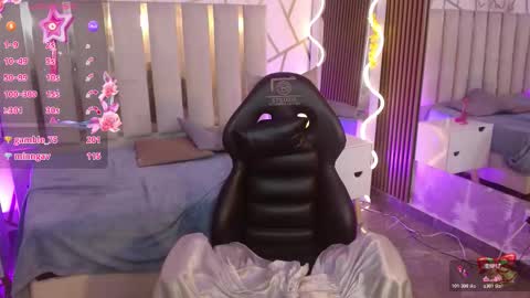 Cyrus online show from November 27, 6:10 pm