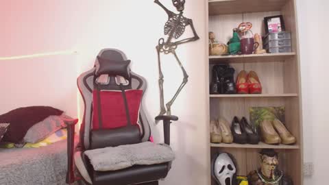 danna isabella online show from November 17, 6:52 pm