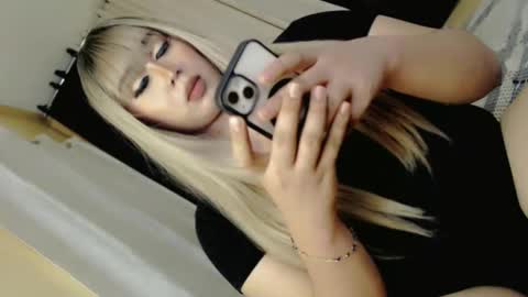 DARCY online show from December 5, 4:17 pm