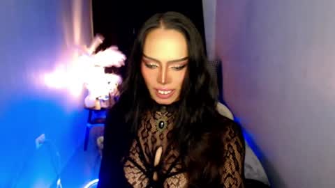 YOUR KINKY MISTRESS MADRIANA online show from June 14, 5:19 am