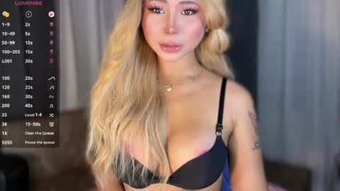 Hello your loving faye 3 online show from March 21, 9:58 am