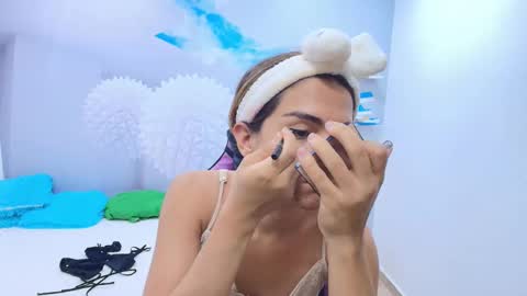 DEMI online show from February 4, 7:18 pm