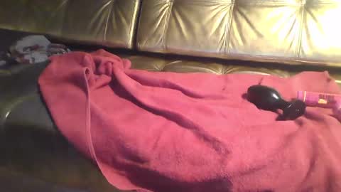 devcdvienna online show from March 3, 9:45 pm